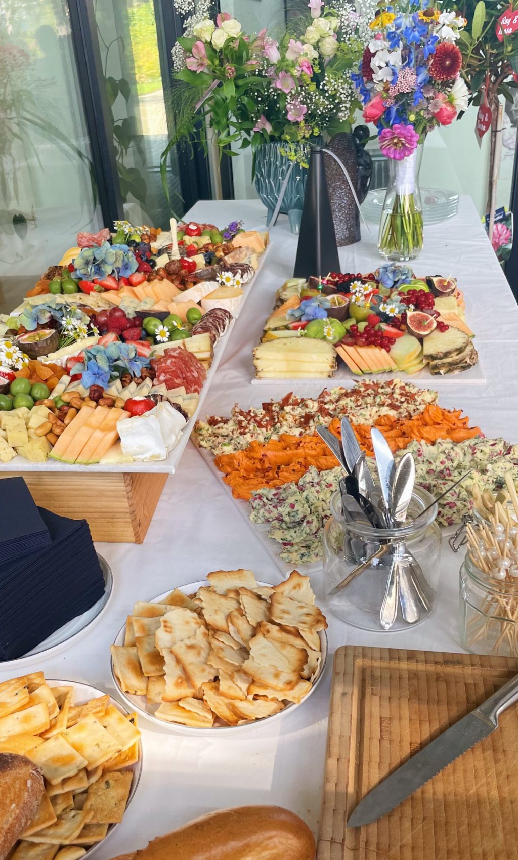 Borrelplanken, fruitplank en boterplank.